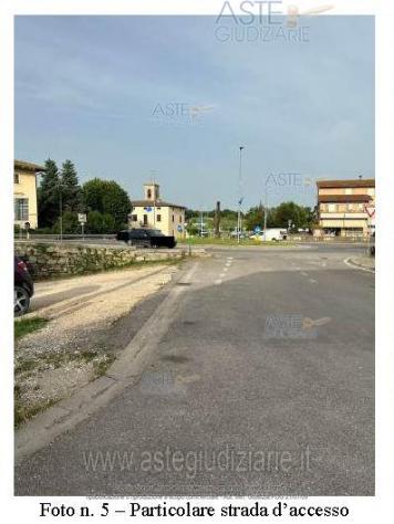 IMMOBILI-ALTRA CATEGORIA-Loc. San Marziale della frazione di Gracciano, - Foto 4
