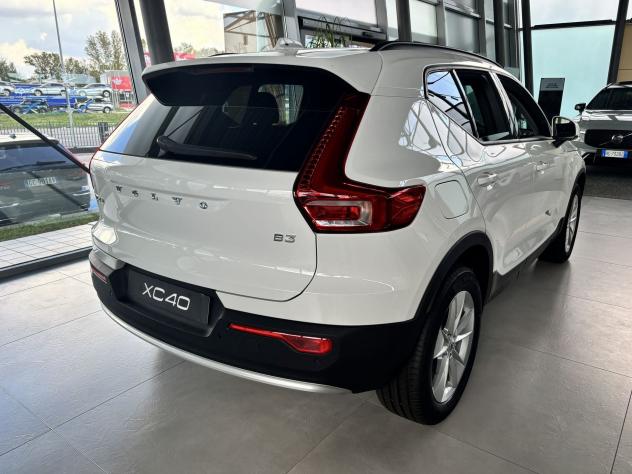 Volvo XC40 XC40 B3 automatico Essential - Foto 10
