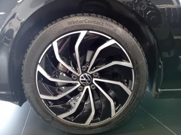VOLKSWAGEN Golf 1.0 eTSI EVO DSG Life rif. 23815666 - Foto 5