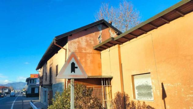 Casa indipendente di 200 m² con 5 locali in vendita a Dormelletto - Foto 2