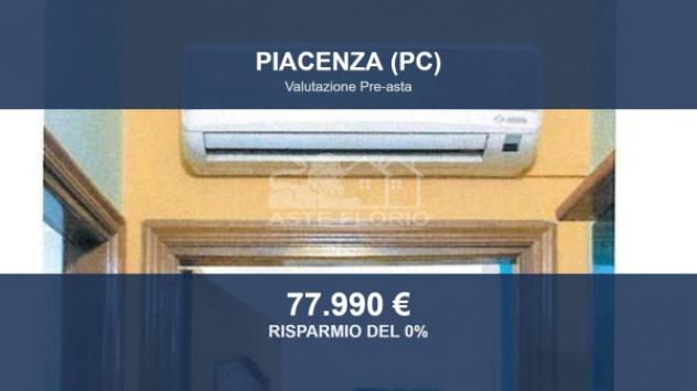 Immobile in asta di 100 m² con più di 5 locali e box auto in vendita a Piacenza
