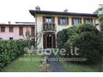 Villa di 360 m² con più di 5 locali e box auto doppio in vendita a Treviolo