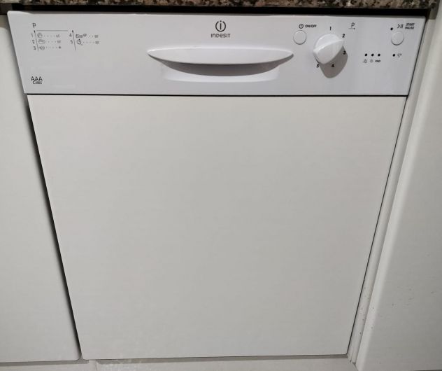 🏡 VENDESI ARREDAMENTO COMPLETO IN STILE CLASSICO ITALIANO – VENOSA (PZ) - Foto 3