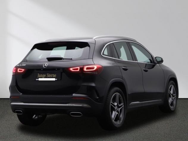 Mercedes-Benz GLA 200 AMG Line MBUX. Illuminazione ambientale a LED di fascia alta - Foto 3