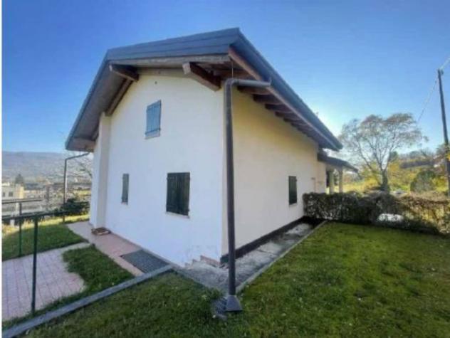 Immobile in asta di 500 m² con più di 5 locali e box auto in vendita a Belluno - Foto 2