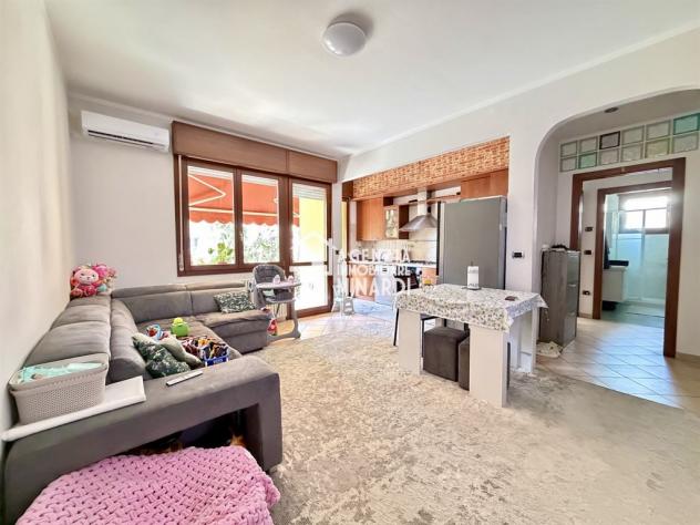 FAENZA – ZONA PARCO BUCCI | APPARTAMENTO COMPLETAMENTE RISTRUTTURATO CON GARAGE E TERRAZZO - Foto 6