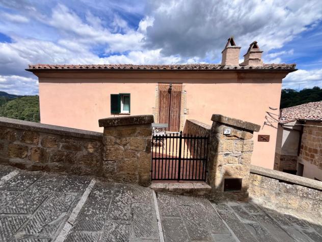 Sorano (GR) -- Bellissimo appartamento ristrutturato con ingresso indipendente e cantina
Caratteristiche principali:
105 mq di superficie abitabile - Foto 4