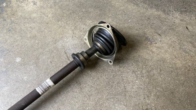 Semiasse anteriore SX Renault Twingo 1.2 benzina del 2013 (8200482429) - Foto 3