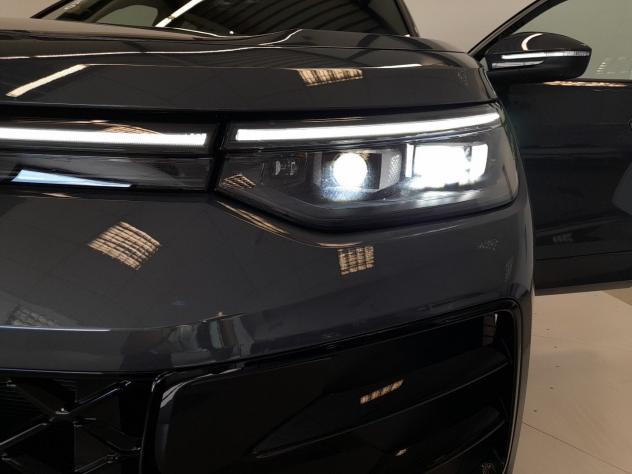 Volkswagen Tayron 2.0 TDI SCR R-Line Plus DSG 4MOTION - Foto 8