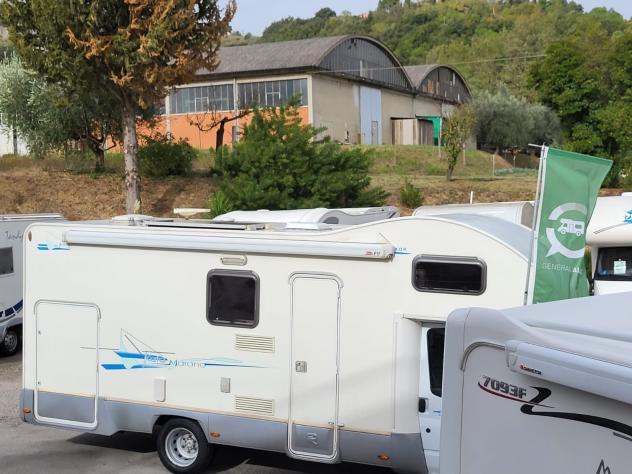 CAMPER RIMOR FORD MANSARDATO GARAGE 6 POSTI MATRIMONIALE CLIMATIZZATORE FOTOVOLTAICO GENERALI USATI - Foto 4