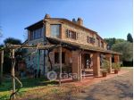Vendita Rustico casale da 160 mq  con giardino con posto auto