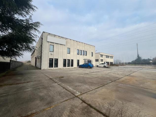 Immobile di 1700 m² con 3 locali in affitto a San Zeno Naviglio - Foto 2