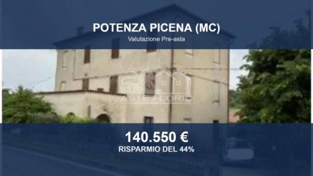 Immobile in asta di 161 m², box auto in vendita a Potenza Picena