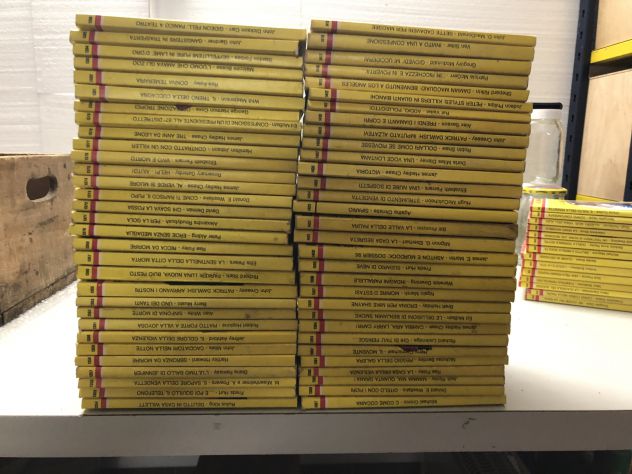 LOTTO IL GIALLO MONDADORI - ANNI 1975/1976 - Foto 2