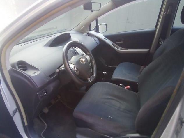 TOYOTA - Yaris - 1.4 D-4D 5p. - Foto 4