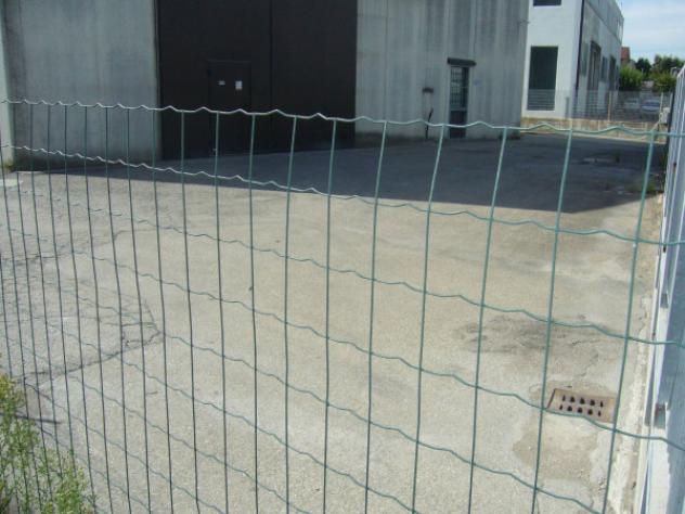 Immobile di 1300 m² con 2 locali in affitto a Sassuolo - Foto 6