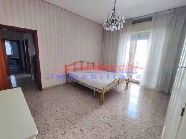 VILLA SINGOLA ZONA DON GENTILI - IDEALE PER DUE NUCLEI FAMILIARI - Foto 4