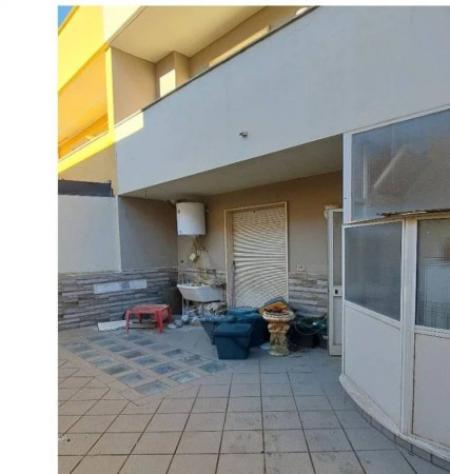 Immobile in asta di 176 m² con più di 5 locali e box auto in vendita a Parabita - Foto 2
