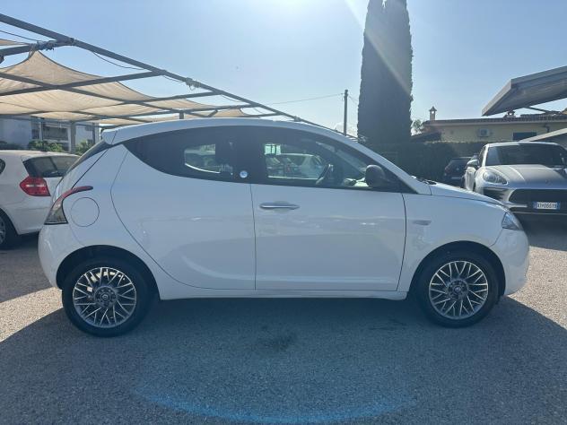Lancia Ypsilon 1.2 Benzina/GPL - Foto 2