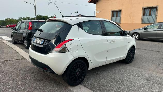 Lancia Ypsilon 1.2 69 CV 5 porte Platinum - Foto 3