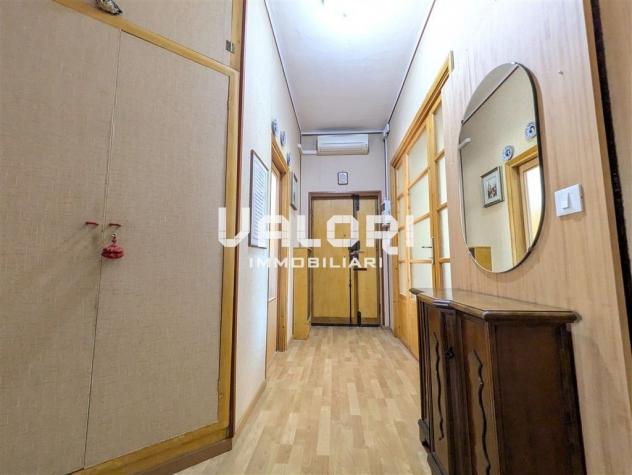 TRILOCALE IN BORGO: SPAZI GENEROSI PER TUTTA LA FAMIGLIA - Foto 6