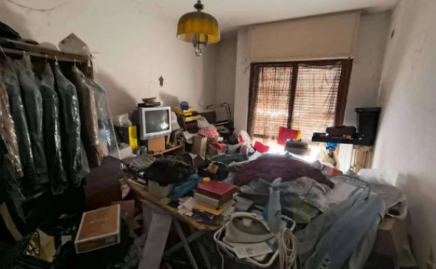 Immobile in asta di 132 m² con più di 5 locali e box auto in vendita a Teramo - Foto 3
