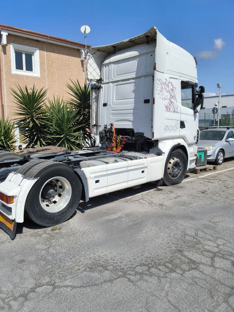 Trattore stradale con ralla per semirimorchi - Foto 2