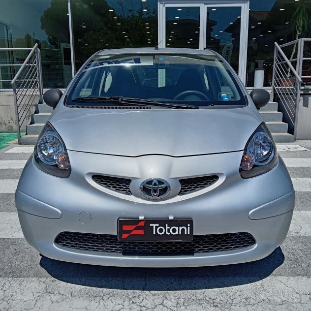 Toyota Aygo I 2005 3p 1.0 - Foto 2