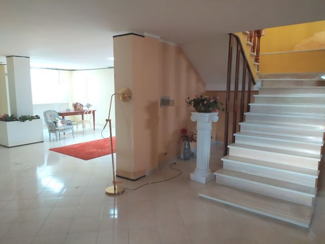 FinImmobil VENDE in Guagnano LE Alla VIa Basilicata n. 8 Locale Commerciale - Foto 9