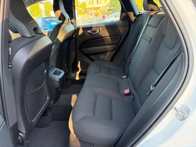 Volvo XC 60 XC60 B4 (d) AWD GEARTRONIC MOMENTUM PRO - Foto 6