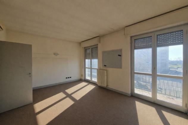 Immobile di 2700 m² con più di 5 locali in vendita a Pero - Foto 15