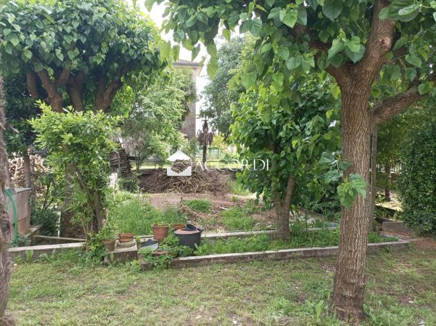 CASA INDIPENDENTE di 10 vani e di 620 mq (SANTA LUCIA DI PIAVE) rif. RAZ08 - Foto 12