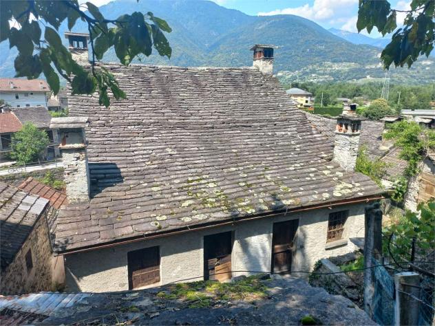 V000450 - CASA ANTICA CON RUSTICI E TERRENO - Foto 3