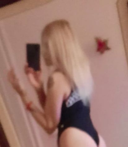 SOLO  DOMICILIO ITALIANA  MOLTO CARINA ESEGUE MASSAGGINI Tel:3511158236