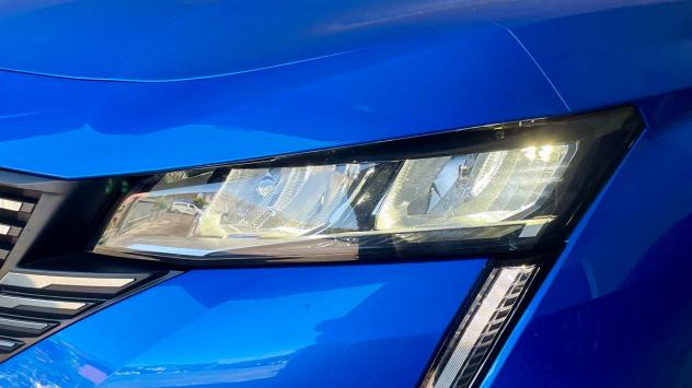 PEUGEOT 308 1.5 BLUEHDI ALLURE PACK 131CV - FULL LED, VIRTUAL COCKPIT, NEOPATENTATI - Foto 4