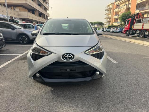 Toyota Aygo Connect 1.0 VVT-i 72 CV 5 porte x-play LED NAVI KAMERA PDC BLUETOOTH CERCHI 16