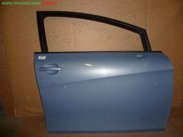 PORTA ANT.D. AZZURRO MET CON ALZACR. SEAT LEON (1P)  Carrozzeria  Lamierati esterni  Porte  Porta ant. dx. SEAT - LEON - 01-06-2005 - 01-12-2012