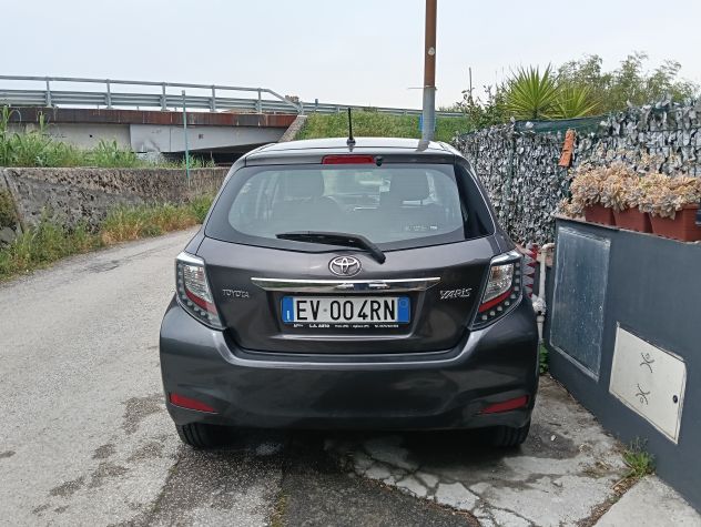 yaris 1000 lounge 2014 - Foto 3