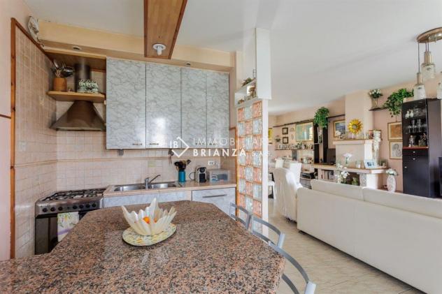 CARNATE: IN VENDITA VILLETTA BIFAMIGLIARE CON GIARDINO - Foto 9