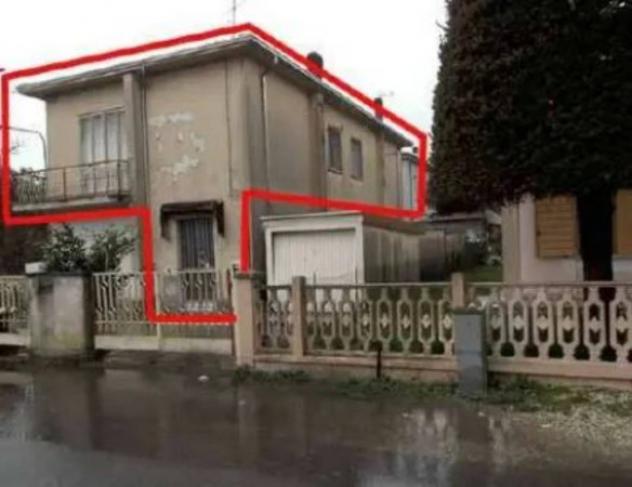 Immobile in asta di 122 m² con più di 5 locali e box auto in vendita a Suzzara - Foto 2
