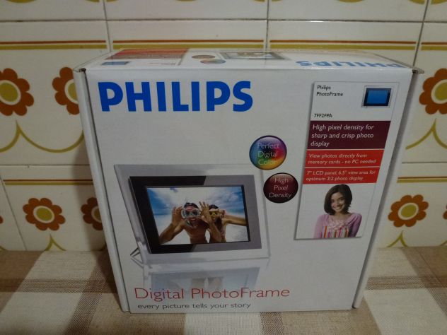 PHILIPS Digital photo frame 7FF2FPA MAI usato e nuovissimo:7 POLLICI con cornice - Foto 9