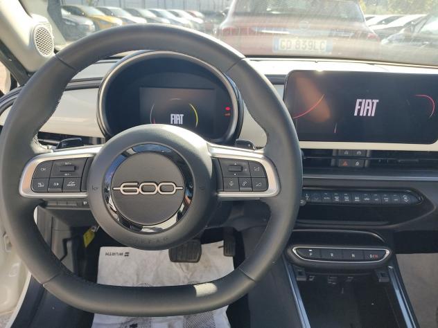 FIAT 600 IV 2023 1.2 hybrid 145cv auto - Foto 10