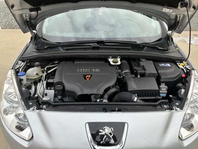 Peugeot 308 2.0 HDi 150CV 5p. Sport - Foto 5