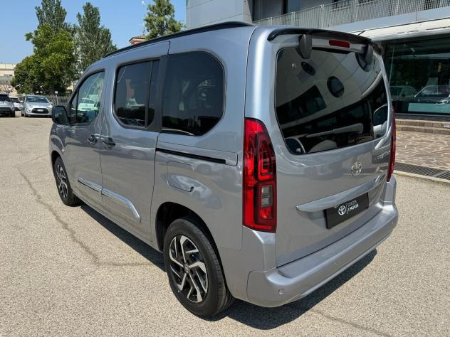 Toyota Proace City Verso 1.5D 130CV M/T L1 Executive - Foto 7