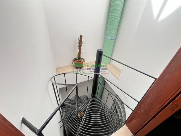 Rif:2746 - Locale su due livelli con terrazzino – Soluzione versatile per ufficio, studio o futura trasformazione, Comiso - Foto 11