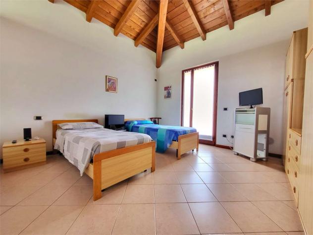 V005554 - VILLAFRANCA – VILLA SINGOLA CON GIARDINO DI 2.000 MQ - Foto 19