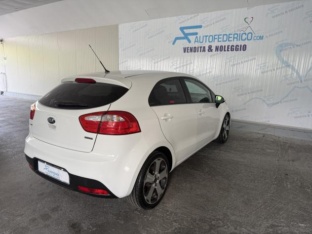 Kia Rio 1.4 CRDI ACTIVE - Foto 4