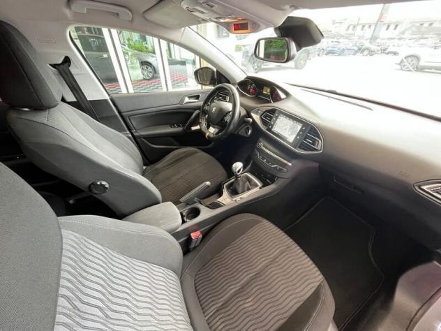 Peugeot 308 1.6 BlueHDI 120cv Business - Foto 9