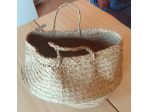 Borsa in Paglia leggera intrecciata.