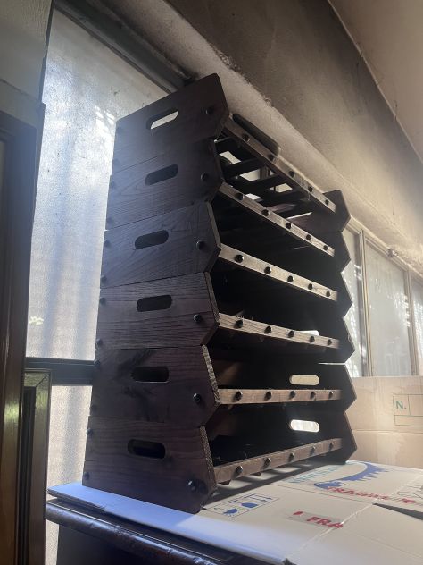 Cantinetta porta bottiglie in legno